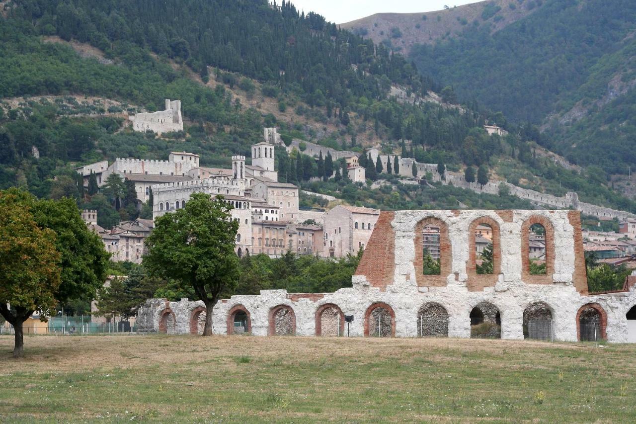 Happy House Apartment Gubbio Luaran gambar